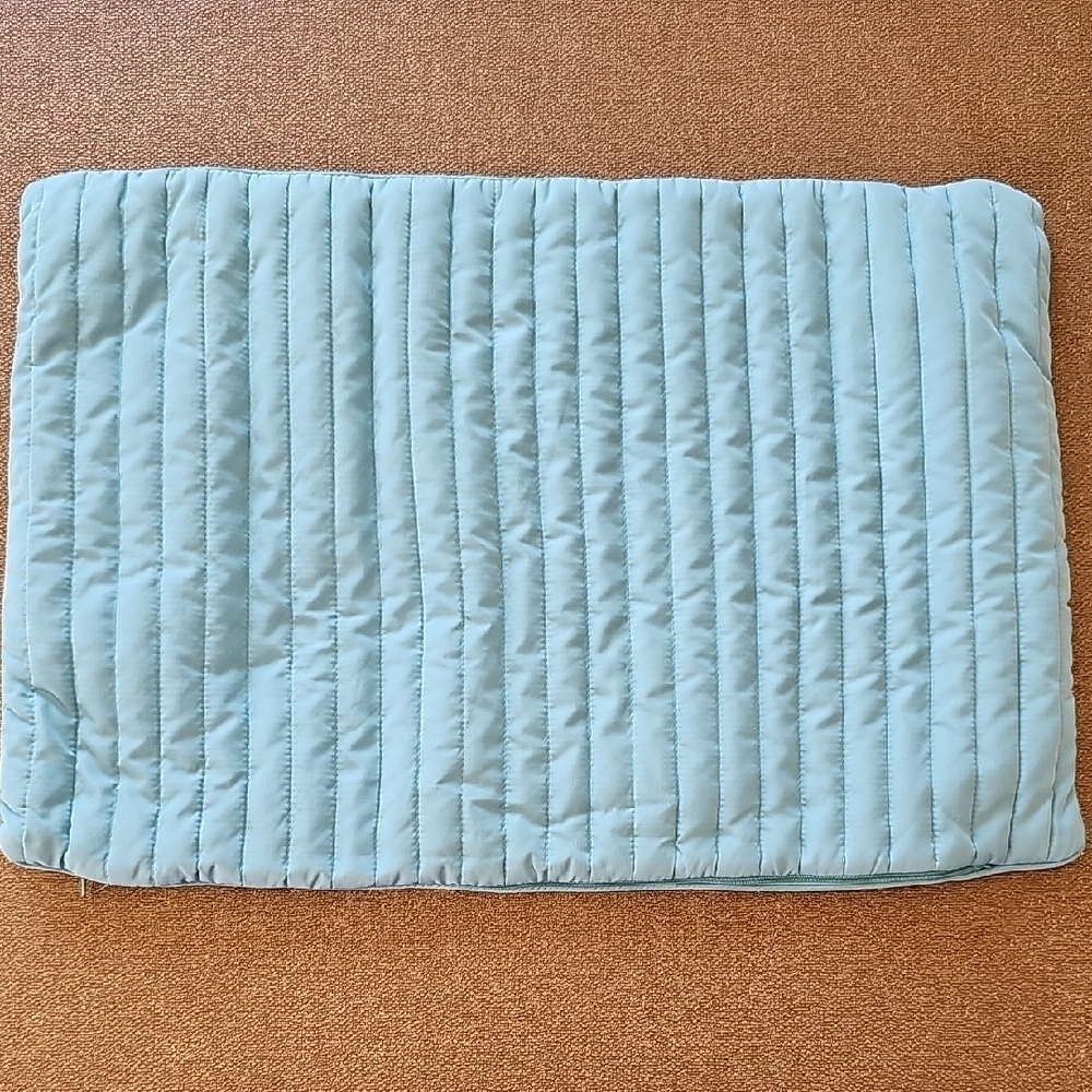 Quilted Blue Bedding Set - Picture 4 of 7